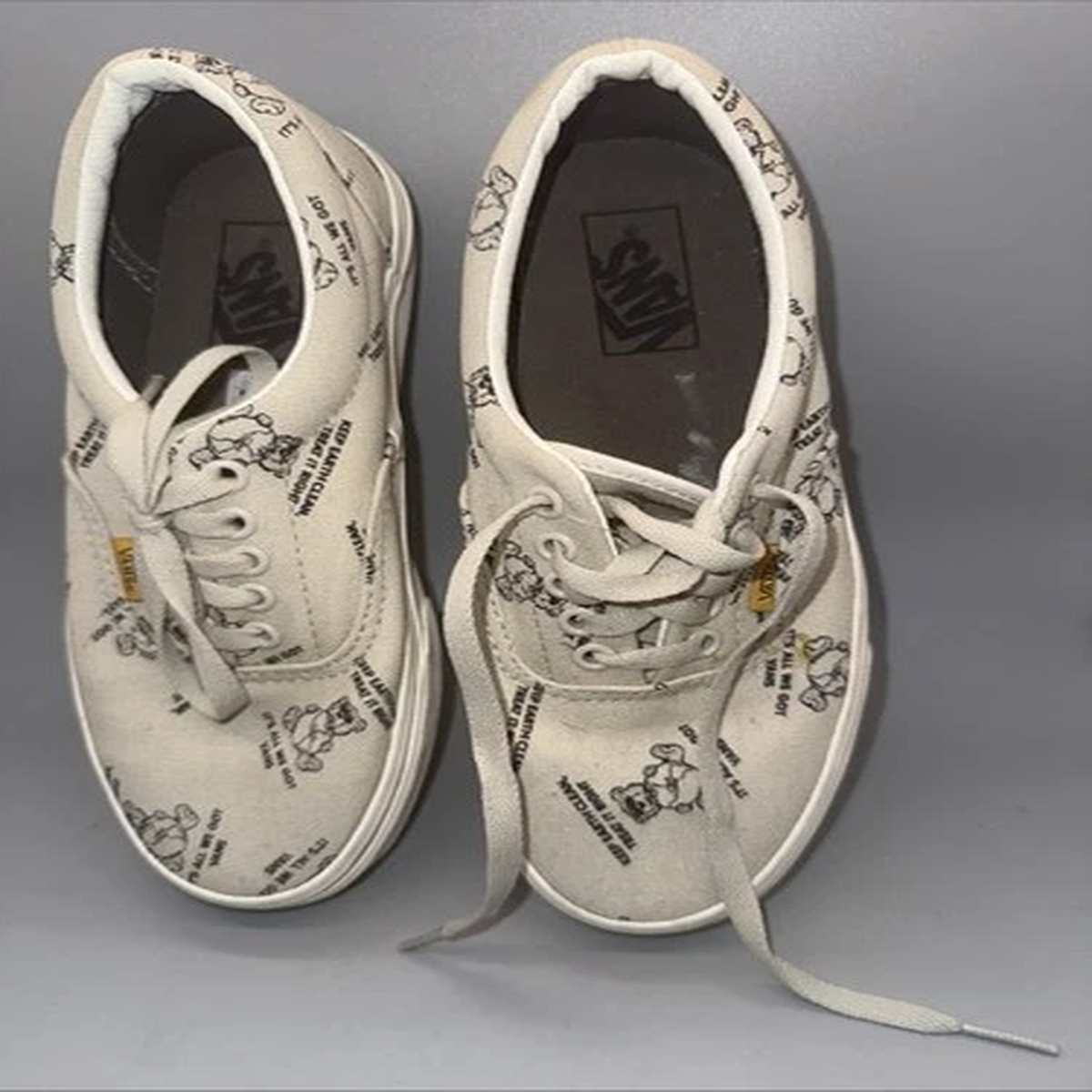 Vans World Code Causal Skate Shoe. Mens Size 7 Womens 8.5 Used.